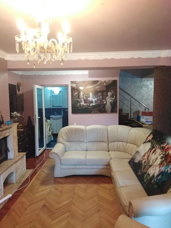 Bratca Cazare | Sat de vacanță (K0822-6) Imaginea poate fi supusă drepturilor de autor. Se recomandă contactarea titularului drepturilor.