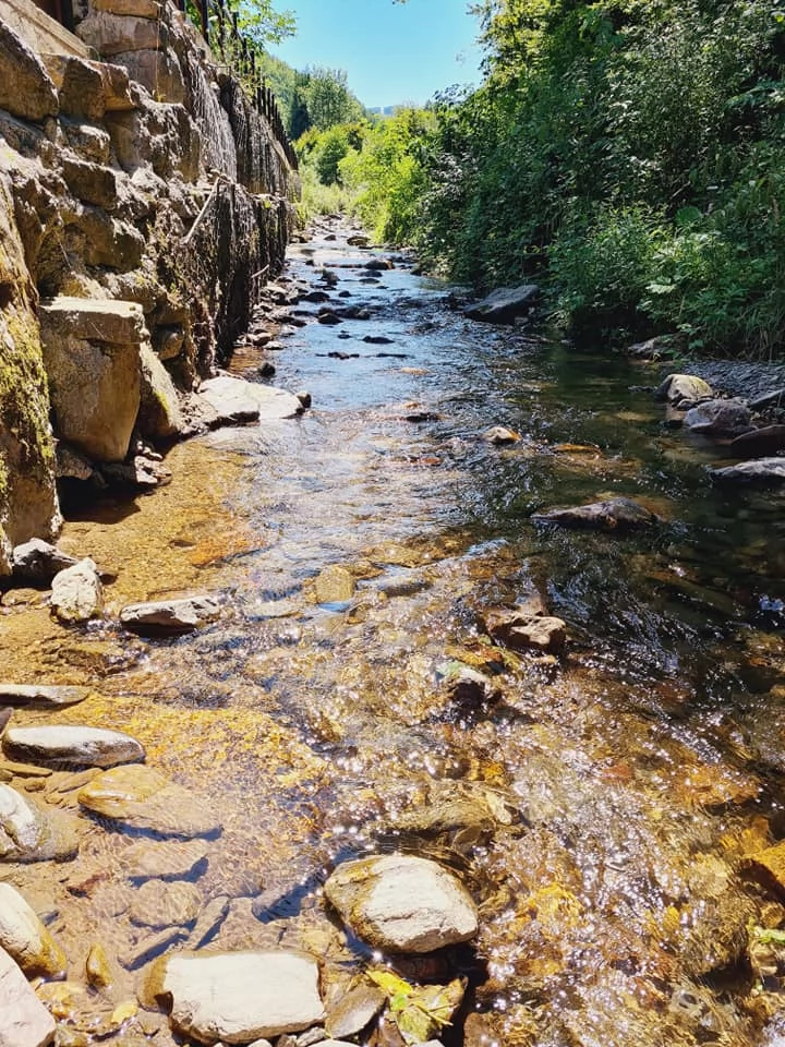 Barátka Szállás | Üdülőfalu (K0822-7) A kép szerzői jogvédelem alatt állhat. Javasolt a kapcsolatfelvétel a jog tulajdonossal.