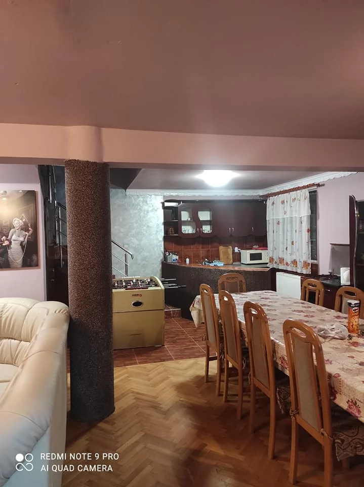 Bratca Cazare | Sat de vacanță (K0822-10) Imaginea poate fi supusă drepturilor de autor. Se recomandă contactarea titularului drepturilor.