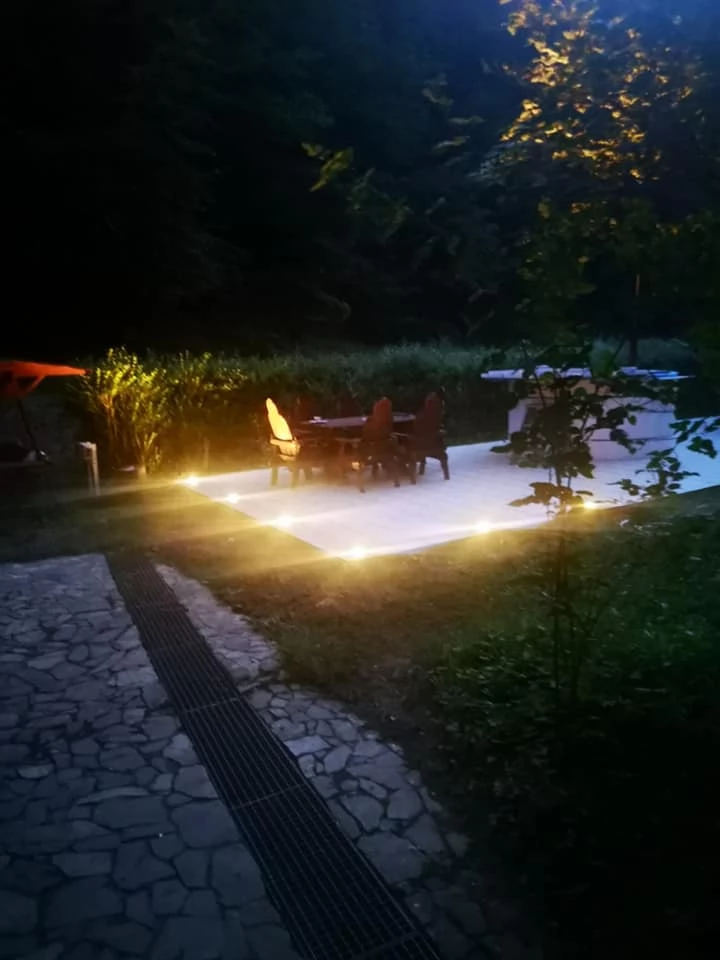 Bratca Cazare | Sat de vacanță (K0822-15) Imaginea poate fi supusă drepturilor de autor. Se recomandă contactarea titularului drepturilor.