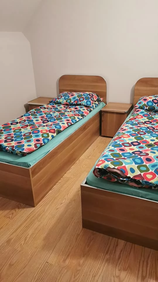 Bratca Cazare | Sat de vacanță (K0822-17) Imaginea poate fi supusă drepturilor de autor. Se recomandă contactarea titularului drepturilor.