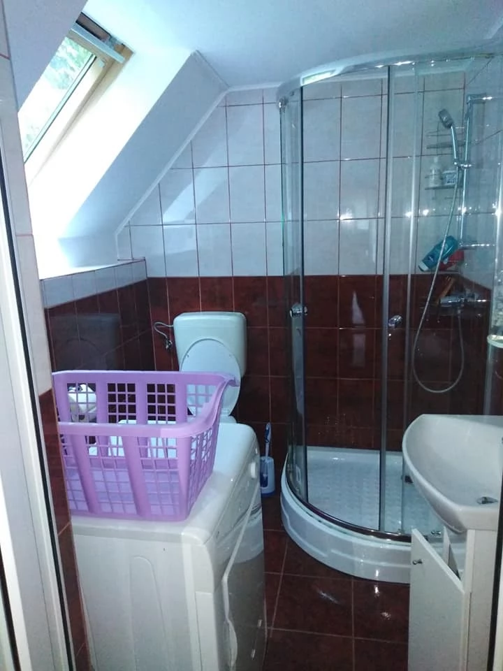 Bratca Cazare | Sat de vacanță (K0822-21) Imaginea poate fi supusă drepturilor de autor. Se recomandă contactarea titularului drepturilor.