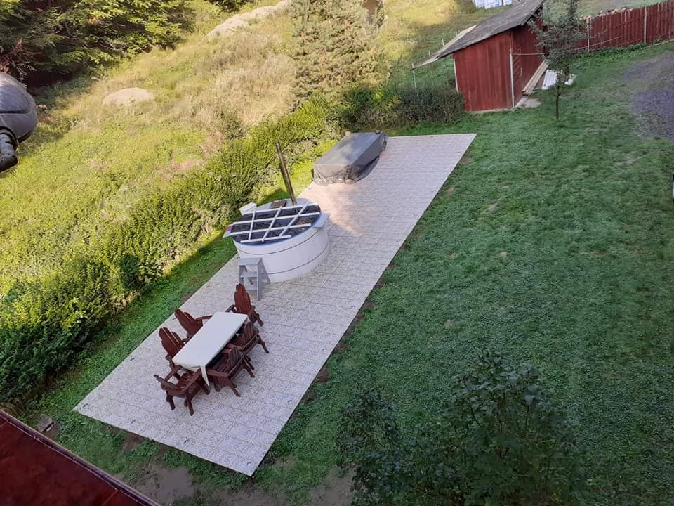 Bratca Cazare | Sat de vacanță (K0822-29) Imaginea poate fi supusă drepturilor de autor. Se recomandă contactarea titularului drepturilor.