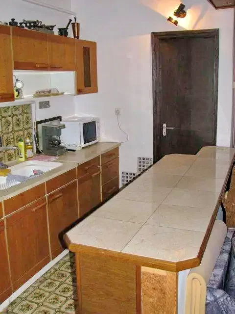  Cazare | Cabană (K0505-9) Imaginea poate fi supusă drepturilor de autor. Se recomandă contactarea titularului drepturilor.