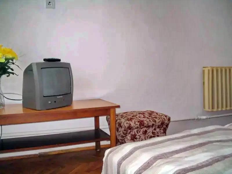  Cazare | Cabană (K0505-27) Imaginea poate fi supusă drepturilor de autor. Se recomandă contactarea titularului drepturilor.
