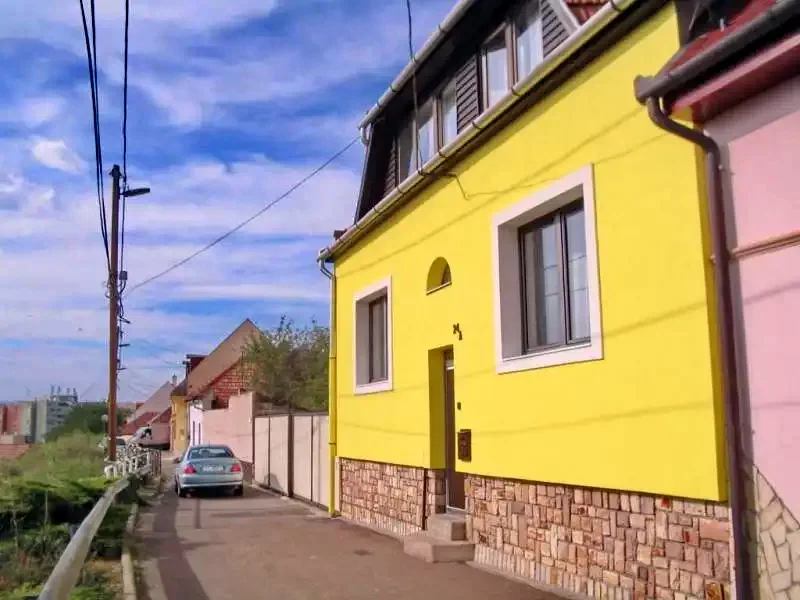 Eger Cazare | Sat de vacanță (K0505-37) Imaginea poate fi supusă drepturilor de autor. Se recomandă contactarea titularului drepturilor.