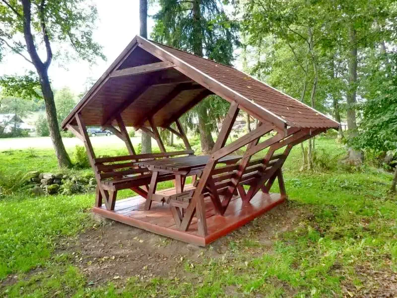 Barajul Zetea Cazare | Cabană (K1170-9) Imaginea poate fi supusă drepturilor de autor. Se recomandă contactarea titularului drepturilor.