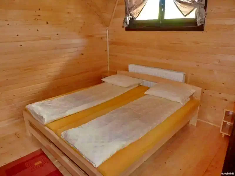 Barajul Zetea Cazare | Cabană (K1167-27) Imaginea poate fi supusă drepturilor de autor. Se recomandă contactarea titularului drepturilor.