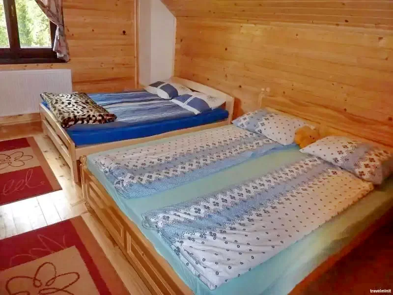 Barajul Zetea Cazare | Cabană (K1167-31) Imaginea poate fi supusă drepturilor de autor. Se recomandă contactarea titularului drepturilor.