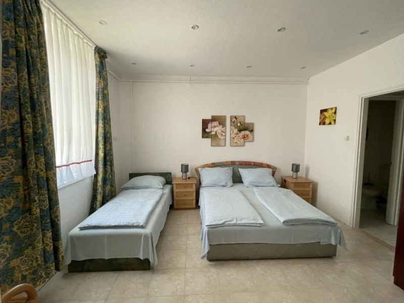  Cazare | Hotel**** (K1012-2) Imaginea poate fi supusă drepturilor de autor. Se recomandă contactarea titularului drepturilor.