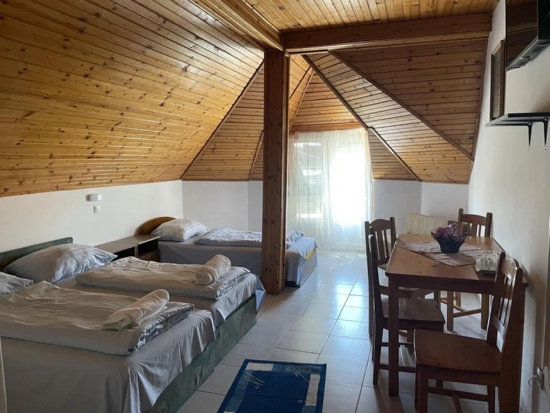  Cazare | Hotel**** (K1012-15) Imaginea poate fi supusă drepturilor de autor. Se recomandă contactarea titularului drepturilor.