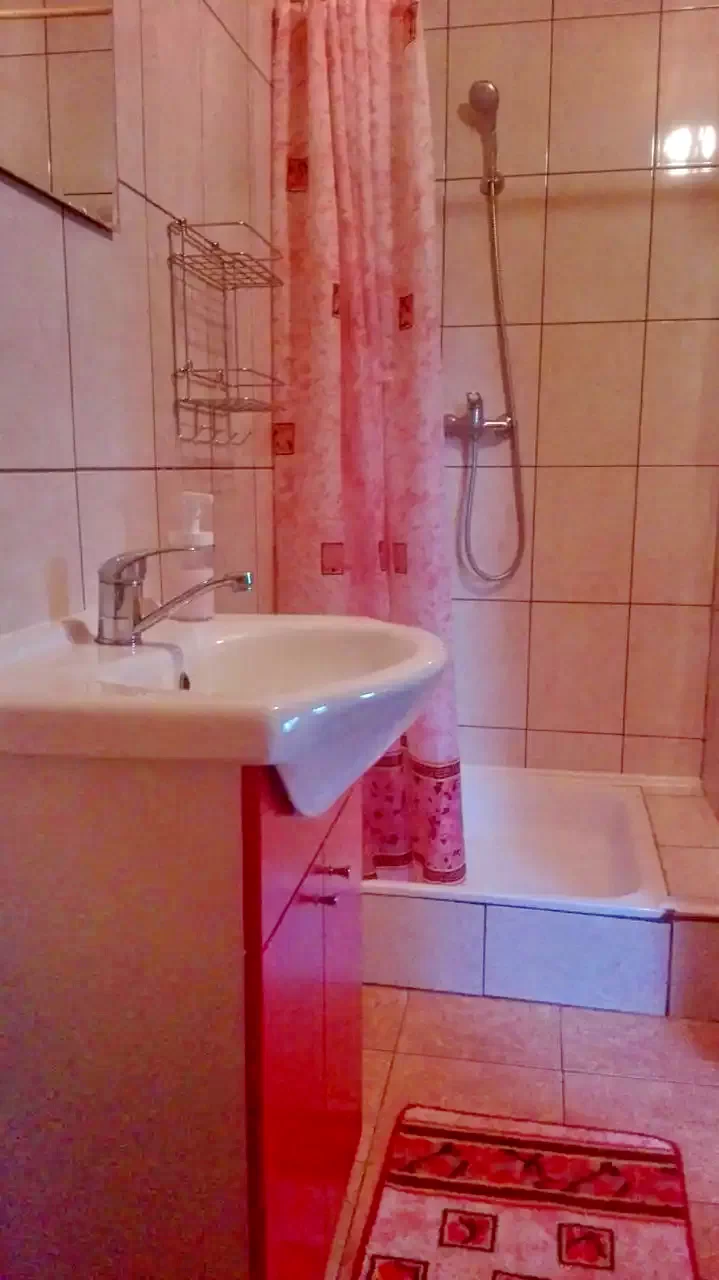 Crăciunel Cazare | Casă de oaspeți (K0195-10) Imaginea poate fi supusă drepturilor de autor. Se recomandă contactarea titularului drepturilor.