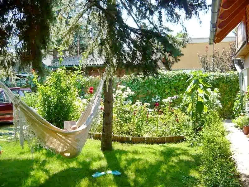  Cazare | Sat de vacanță (K0611-3) Imaginea poate fi supusă drepturilor de autor. Se recomandă contactarea titularului drepturilor.