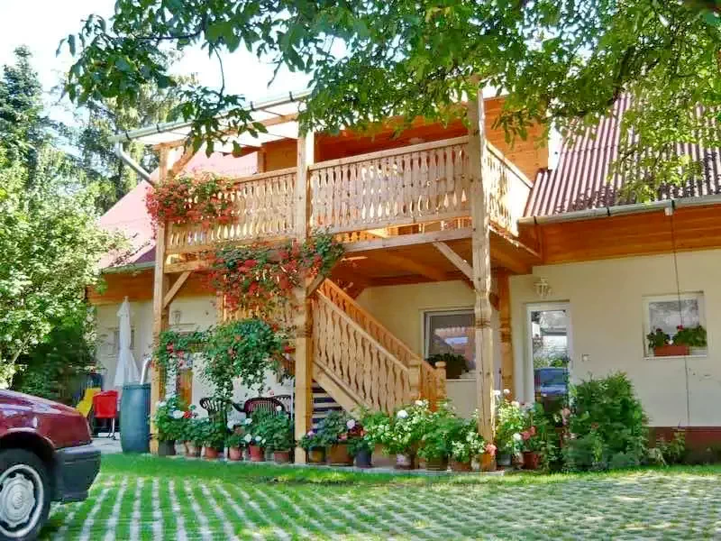 Hajdúszoboszló Cazare | Sat de vacanță (K0611-36) Imaginea poate fi supusă drepturilor de autor. Se recomandă contactarea titularului drepturilor.