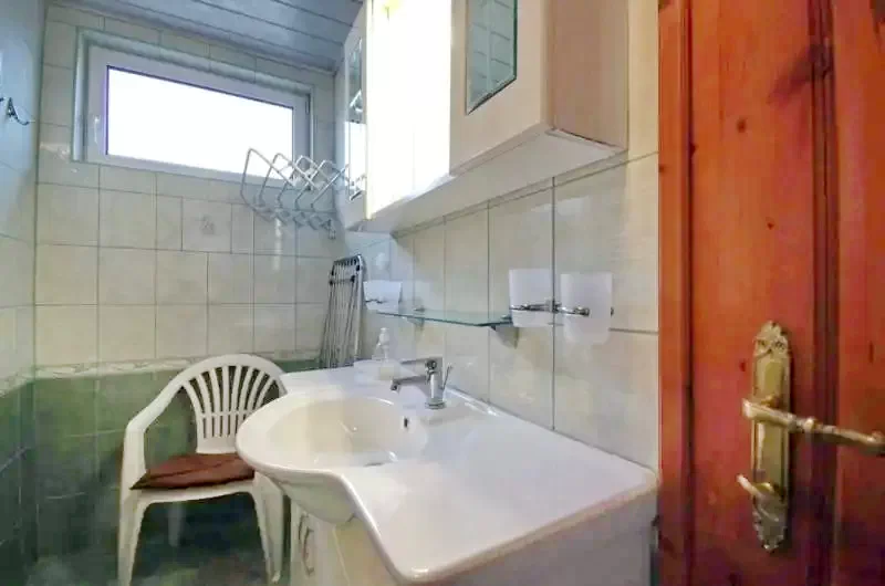 Jula Cazare | Sat de vacanță (K0109-25) Imaginea poate fi supusă drepturilor de autor. Se recomandă contactarea titularului drepturilor.