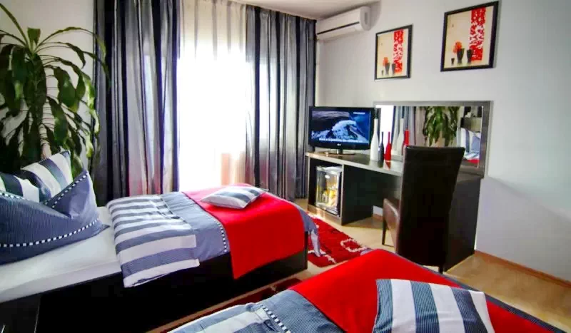 Bistrița Cazare | Motel (K1066-32) Imaginea poate fi supusă drepturilor de autor. Se recomandă contactarea titularului drepturilor.