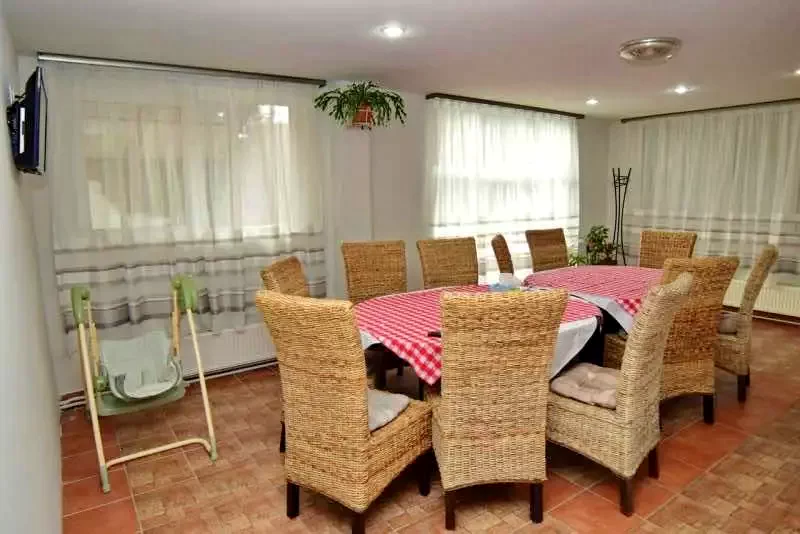 Sovata Cazare | Vila (K0329-12) Imaginea poate fi supusă drepturilor de autor. Se recomandă contactarea titularului drepturilor.
