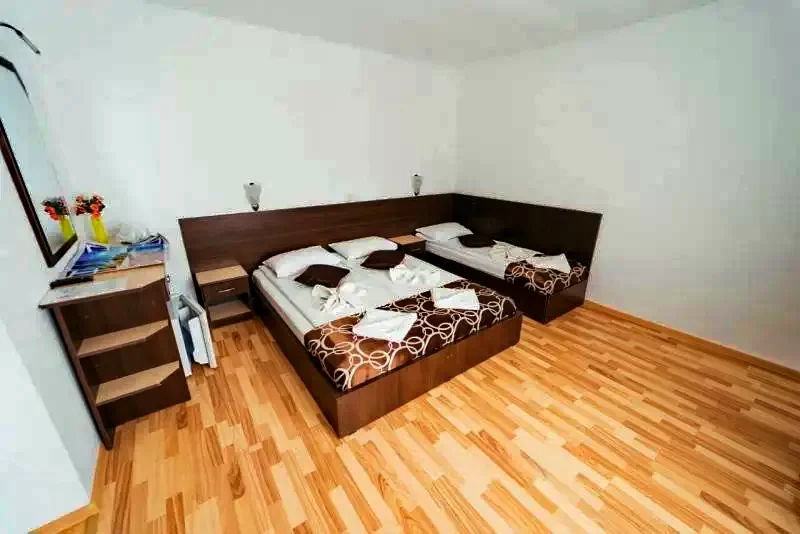 Costinești Cazare | Motel (K1341-15) Imaginea poate fi supusă drepturilor de autor. Se recomandă contactarea titularului drepturilor.