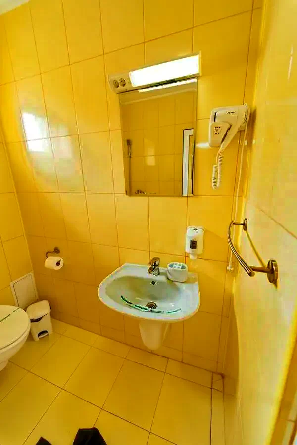 Costinești Cazare | Motel (K1341-16) Imaginea poate fi supusă drepturilor de autor. Se recomandă contactarea titularului drepturilor.