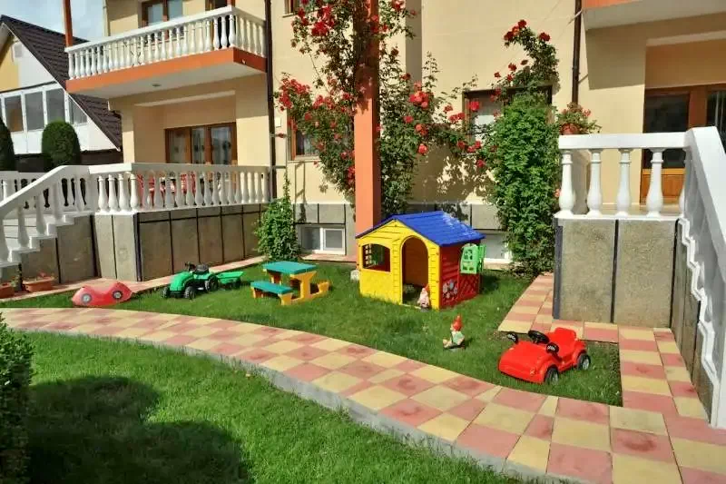 Costinești Cazare | Pensiune (K1341-33) Imaginea poate fi supusă drepturilor de autor. Se recomandă contactarea titularului drepturilor.