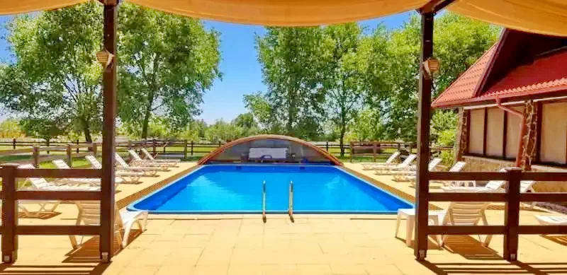 Crișan Cazare | Motel (K1325-13) Imaginea poate fi supusă drepturilor de autor. Se recomandă contactarea titularului drepturilor.