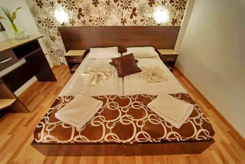 Costinești Cazare | Motel (K1340-13) Imaginea poate fi supusă drepturilor de autor. Se recomandă contactarea titularului drepturilor.