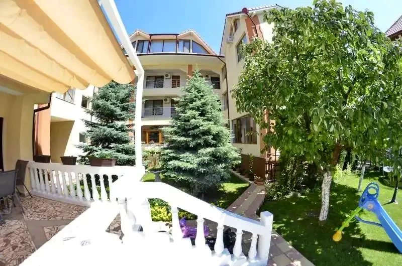 Costinești Cazare | Pensiune (K1340-38) Imaginea poate fi supusă drepturilor de autor. Se recomandă contactarea titularului drepturilor.