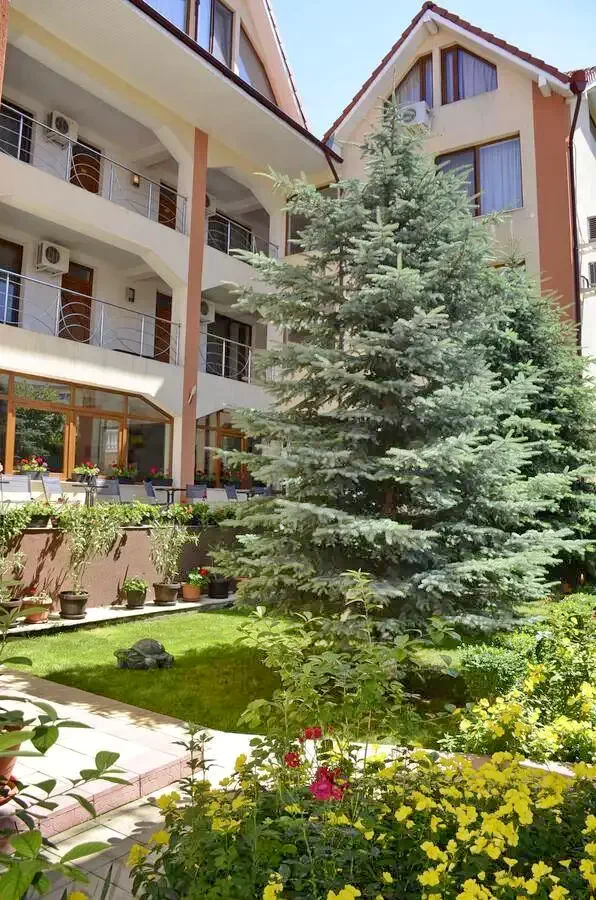  Szállás | Motel (K1340-40) A kép szerzői jogvédelem alatt állhat. Javasolt a kapcsolatfelvétel a jog tulajdonossal.