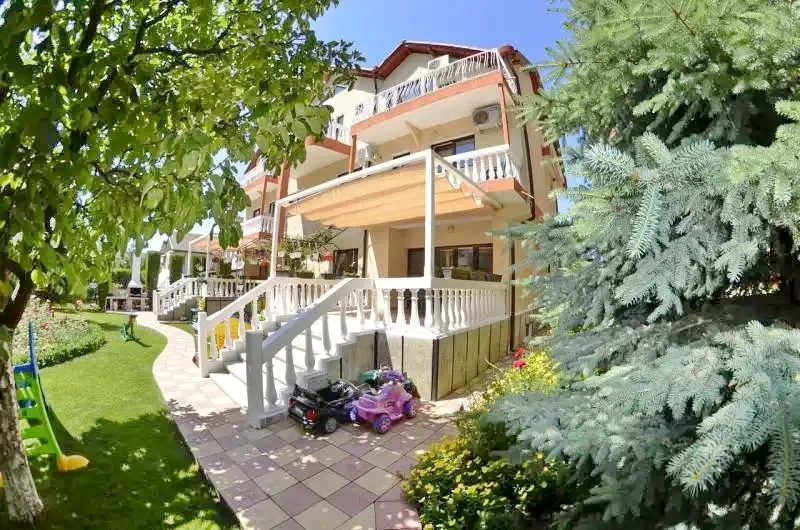 Costinești Szállás | Motel (K1340-48) A kép szerzői jogvédelem alatt állhat. Javasolt a kapcsolatfelvétel a jog tulajdonossal.