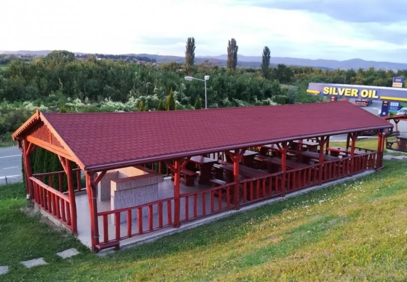 Cazare Sâmbăta- Pensiunea Silver **** | Szombatság - Silver Panzió ****. Imaginea poate fi supusă drepturilor de autor. Se recomandă contactarea titularului drepturilor.