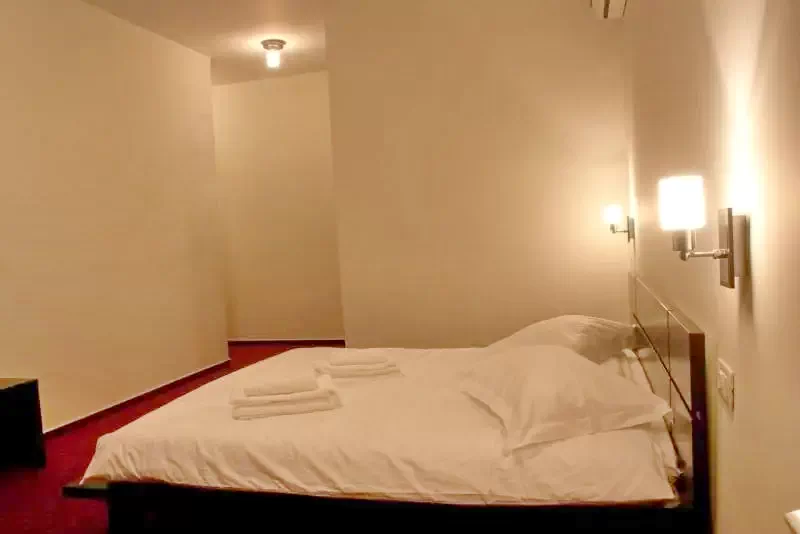 Eforie Nord Cazare | Camping / Popas turistic (K1319-29) Imaginea poate fi supusă drepturilor de autor. Se recomandă contactarea titularului drepturilor.