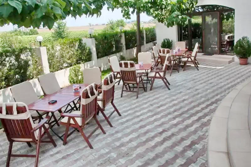 Eforie Nord Cazare | Vila (K1319-36) Imaginea poate fi supusă drepturilor de autor. Se recomandă contactarea titularului drepturilor.