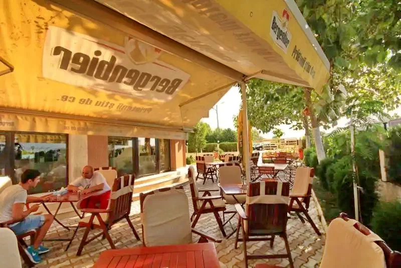  Szállás | Kemping / turistapihenő (K1319-38) A kép szerzői jogvédelem alatt állhat. Javasolt a kapcsolatfelvétel a jog tulajdonossal.