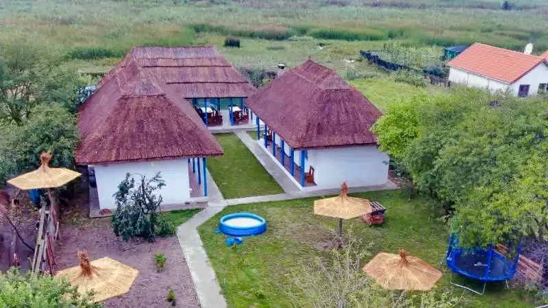 Crișan Cazare | Motel (K1321-2) Imaginea poate fi supusă drepturilor de autor. Se recomandă contactarea titularului drepturilor.