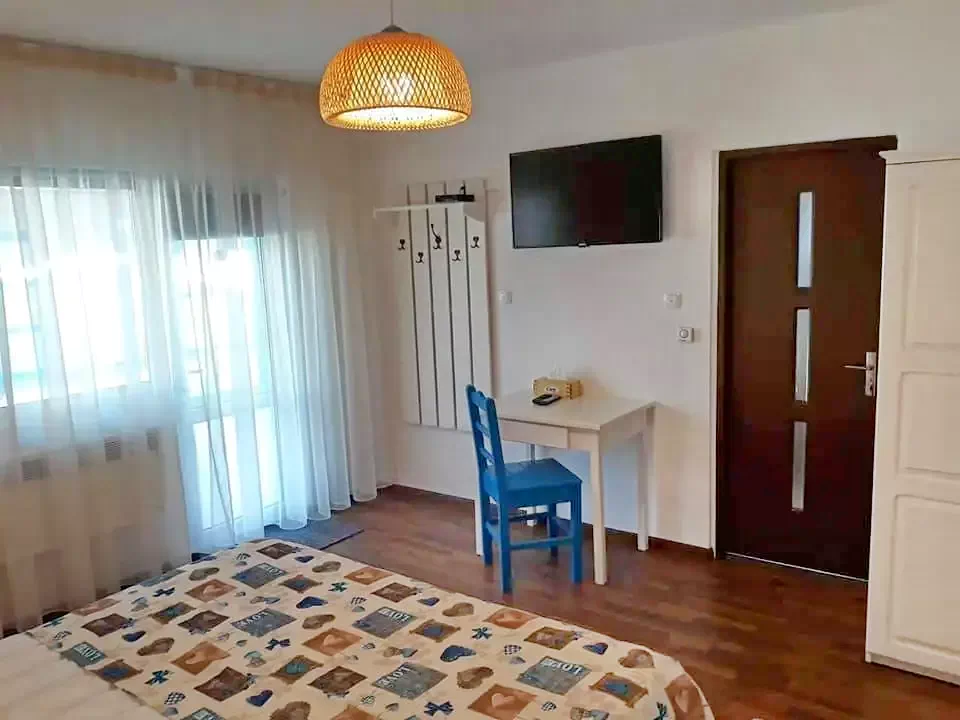 Crișan Cazare | Motel (K1321-17) Imaginea poate fi supusă drepturilor de autor. Se recomandă contactarea titularului drepturilor.