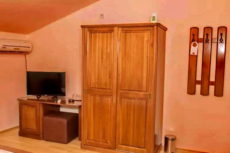 Eforie Nord Cazare | Vila (K1323-11) Imaginea poate fi supusă drepturilor de autor. Se recomandă contactarea titularului drepturilor.