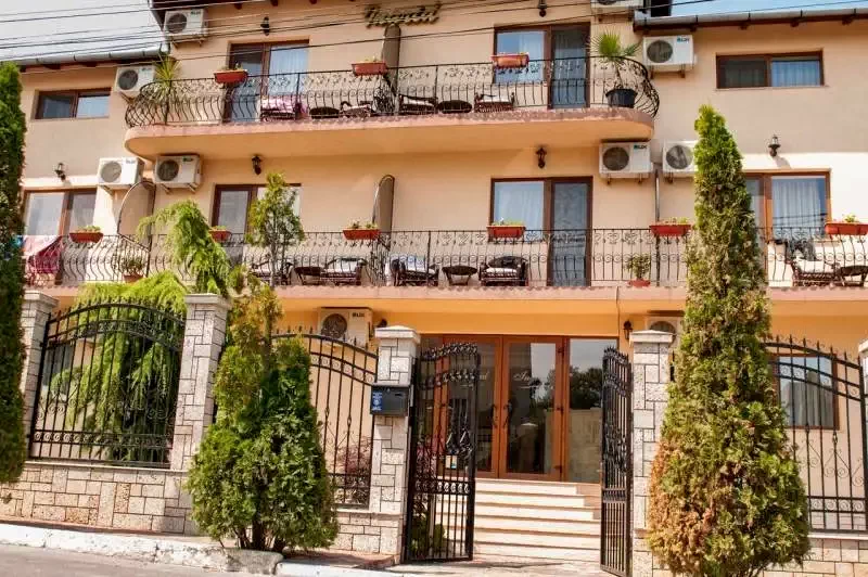 Eforie Nord Cazare | Vila (K1323-18) Imaginea poate fi supusă drepturilor de autor. Se recomandă contactarea titularului drepturilor.