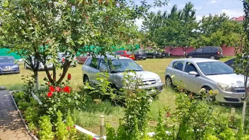 Costinești Cazare | Pensiune (K1337-11) Imaginea poate fi supusă drepturilor de autor. Se recomandă contactarea titularului drepturilor.