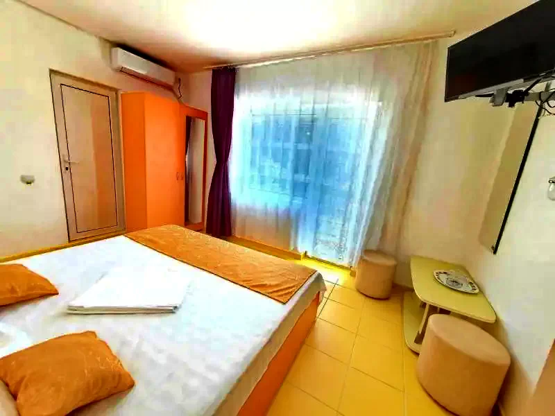 Costinești Cazare | Pensiune (K1337-28) Imaginea poate fi supusă drepturilor de autor. Se recomandă contactarea titularului drepturilor.
