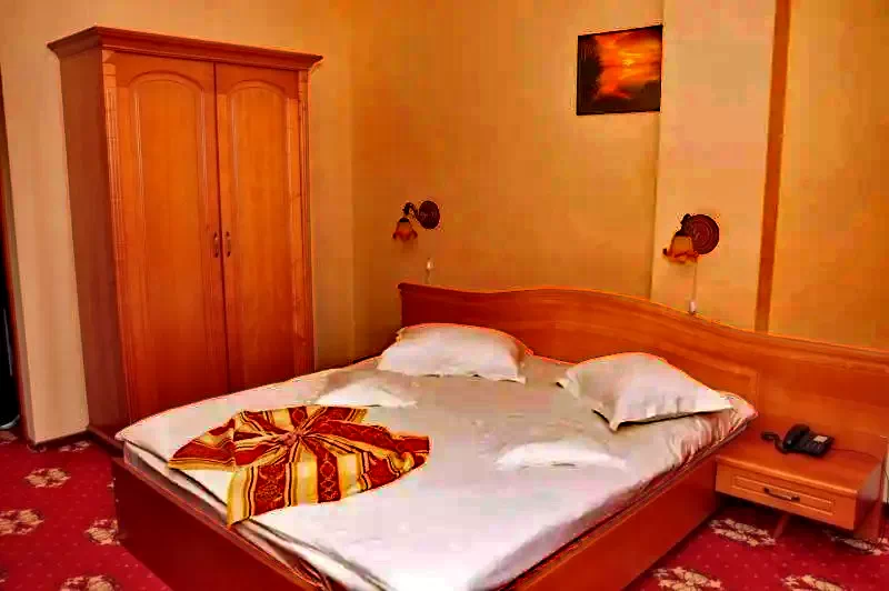 Satu Mare Cazare | Hotel*** (K1171-29) Imaginea poate fi supusă drepturilor de autor. Se recomandă contactarea titularului drepturilor.