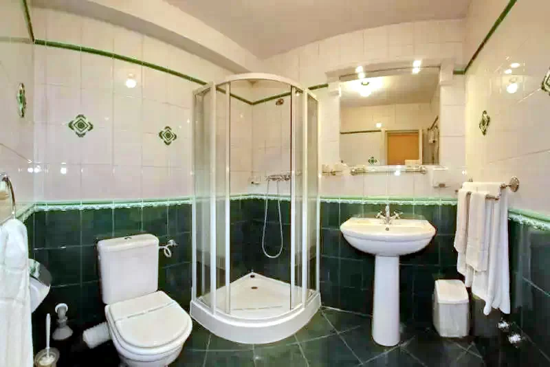 Satu Mare Cazare | Camping / Popas turistic (K1063-8) Imaginea poate fi supusă drepturilor de autor. Se recomandă contactarea titularului drepturilor.