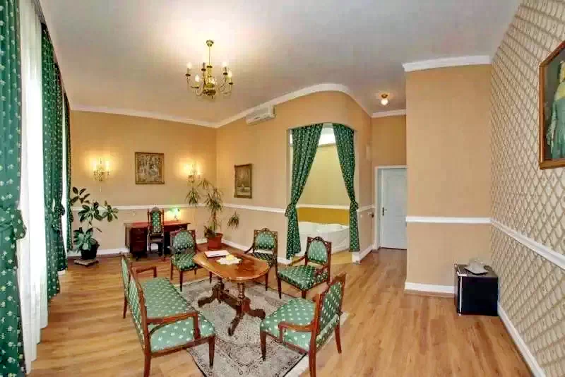 Szatmárnémeti Szállás | Villa (K1063-9) A kép szerzői jogvédelem alatt állhat. Javasolt a kapcsolatfelvétel a jog tulajdonossal.