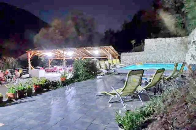 Băile Herculane Cazare | Pensiune (K0544-41) Imaginea poate fi supusă drepturilor de autor. Se recomandă contactarea titularului drepturilor.