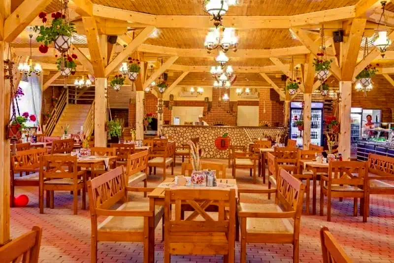 Târgu Mureș Cazare | Hotel*** (K1346-14) Imaginea poate fi supusă drepturilor de autor. Se recomandă contactarea titularului drepturilor.