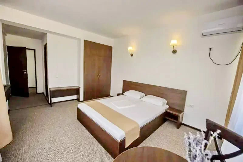  Szállás | Motel (K1301-19) A kép szerzői jogvédelem alatt állhat. Javasolt a kapcsolatfelvétel a jog tulajdonossal.