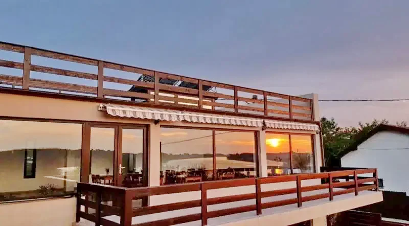 Băltenii de Sus Cazare | Motel (K1301-24) Imaginea poate fi supusă drepturilor de autor. Se recomandă contactarea titularului drepturilor.