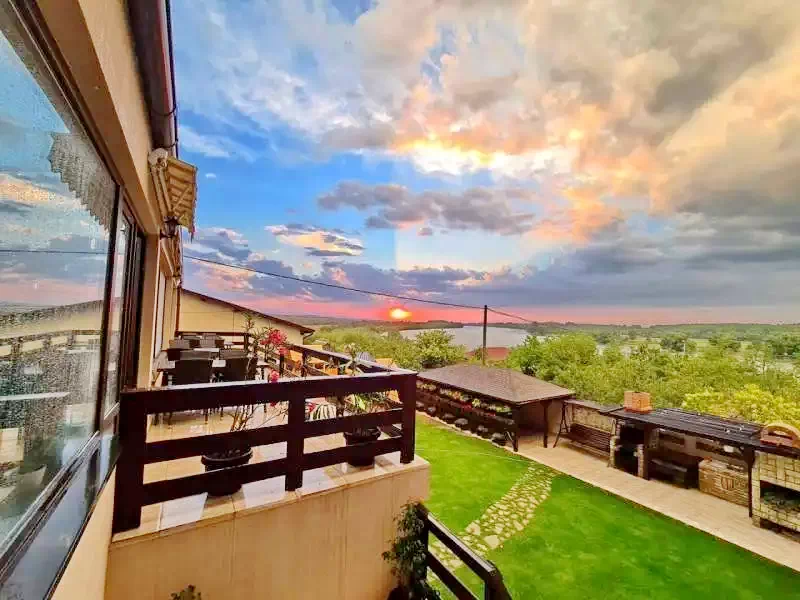 Băltenii de Sus Cazare | Motel (K1301-29) Imaginea poate fi supusă drepturilor de autor. Se recomandă contactarea titularului drepturilor.