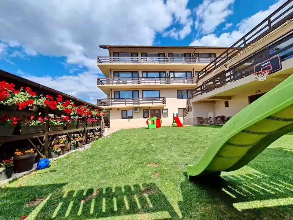  Szállás | Motel (K1301-35) A kép szerzői jogvédelem alatt állhat. Javasolt a kapcsolatfelvétel a jog tulajdonossal.