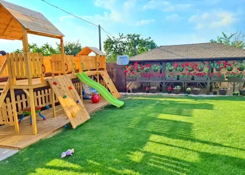 Băltenii de Sus Cazare | Motel (K1301-37) Imaginea poate fi supusă drepturilor de autor. Se recomandă contactarea titularului drepturilor.