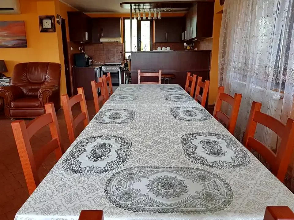 Crișan Cazare | Pensiune (K1333-4) Imaginea poate fi supusă drepturilor de autor. Se recomandă contactarea titularului drepturilor.